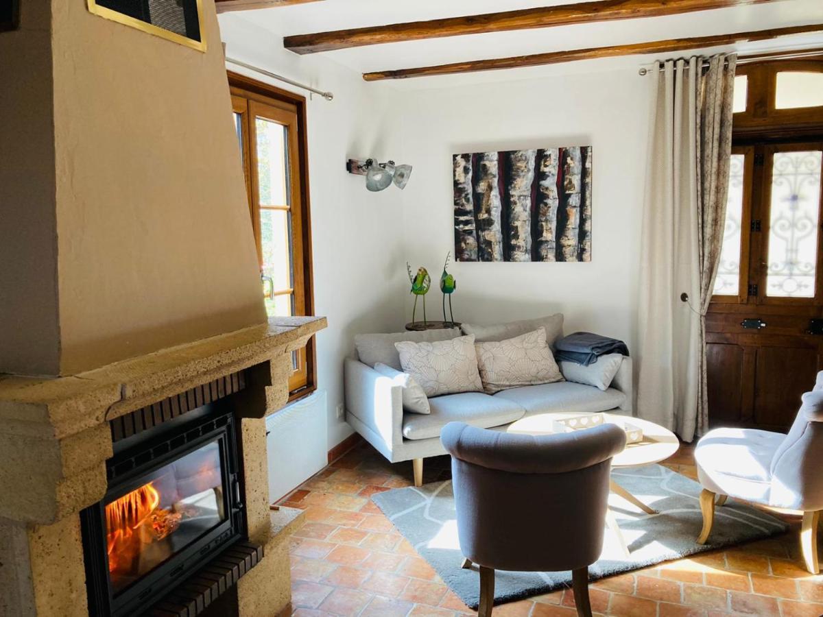 Maison De Campagne Avec Cheminee Et Exterieur La Neuville-aux-Bois Bagian luar foto